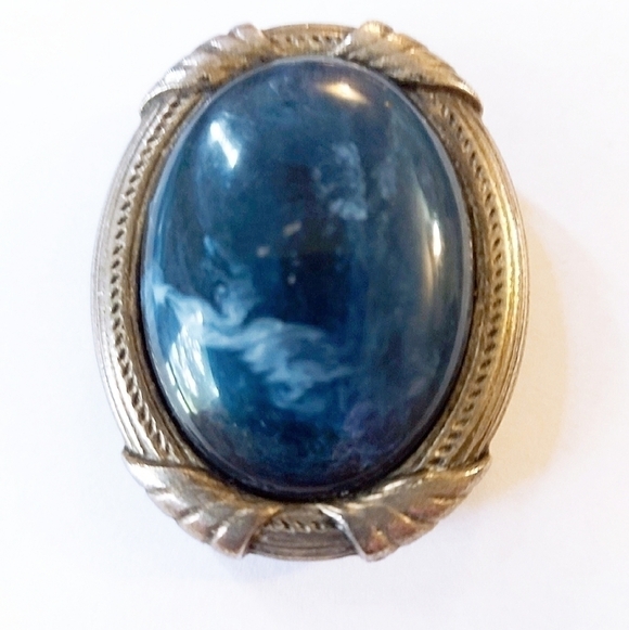 Elegant Vintage Brooch/Button Clip Accessory - Picture 2 of 3